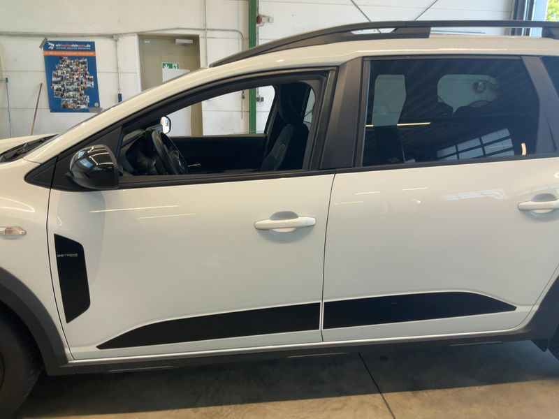 Dacia Jogger 1.0 TCe LPG Extreme+ — zdjęcie 4