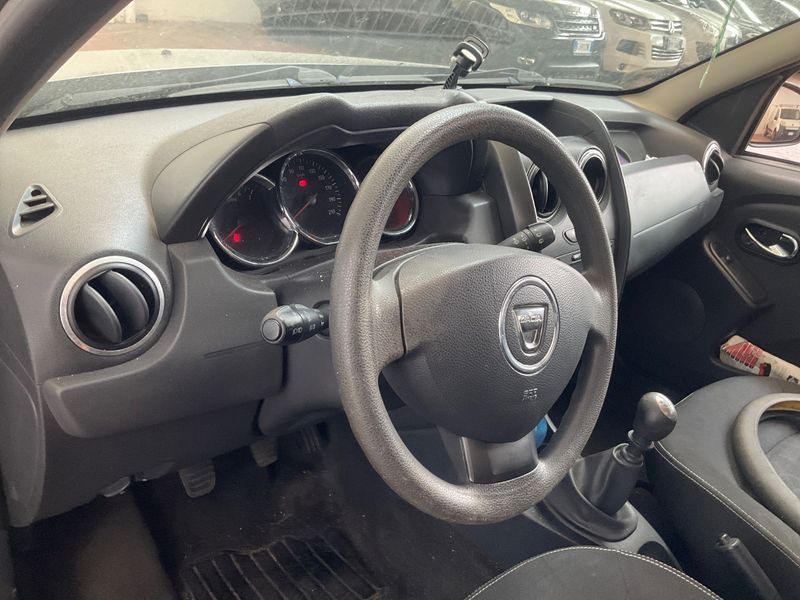 Dacia Duster 1.5 dCi Laureate 4x2 2014 – снимка 22