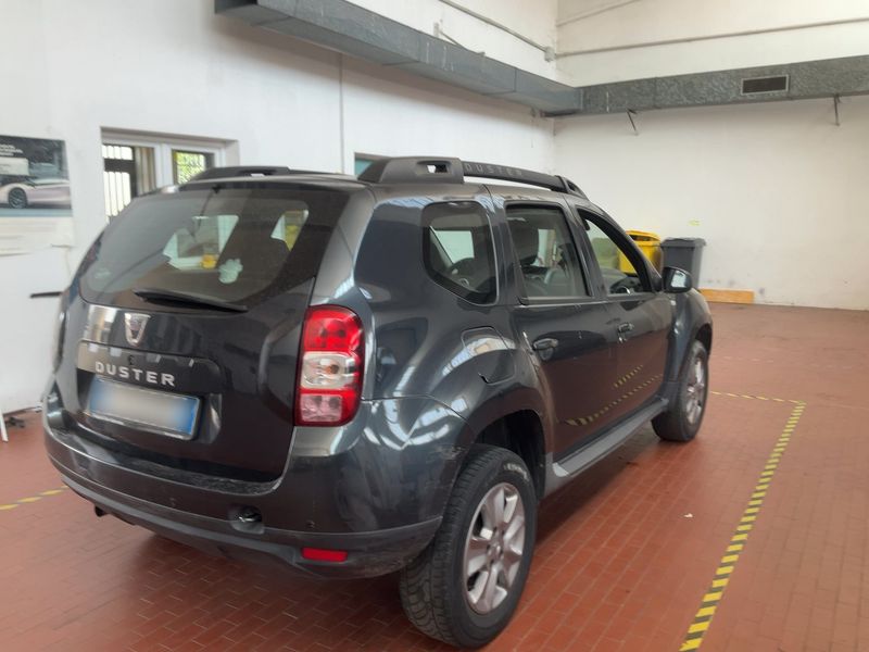 Dacia Duster 1.5 dCi Laureate 4x2 2014 – снимка 8