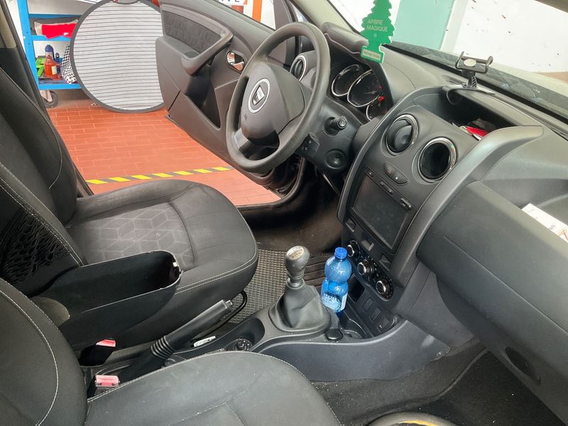Dacia Duster 1.5 dCi Laureate 4x2 2014 – снимка 26