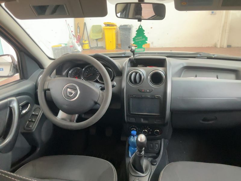 Dacia Duster 1.5 dCi Laureate 4x2 2014 – снимка 17