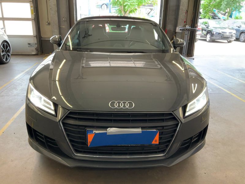 Audi TT 1.8 TFSI Roadster — zdjęcie 9