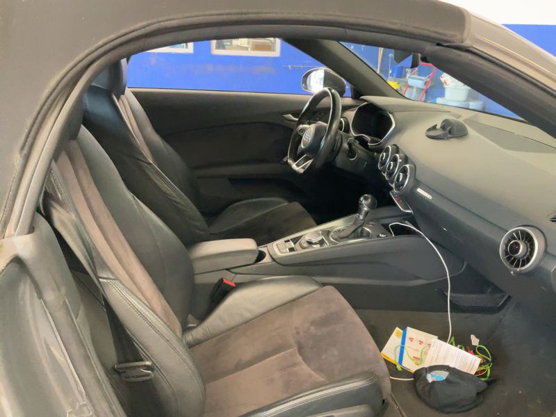 Audi TT 1.8 TFSI Roadster — zdjęcie 11