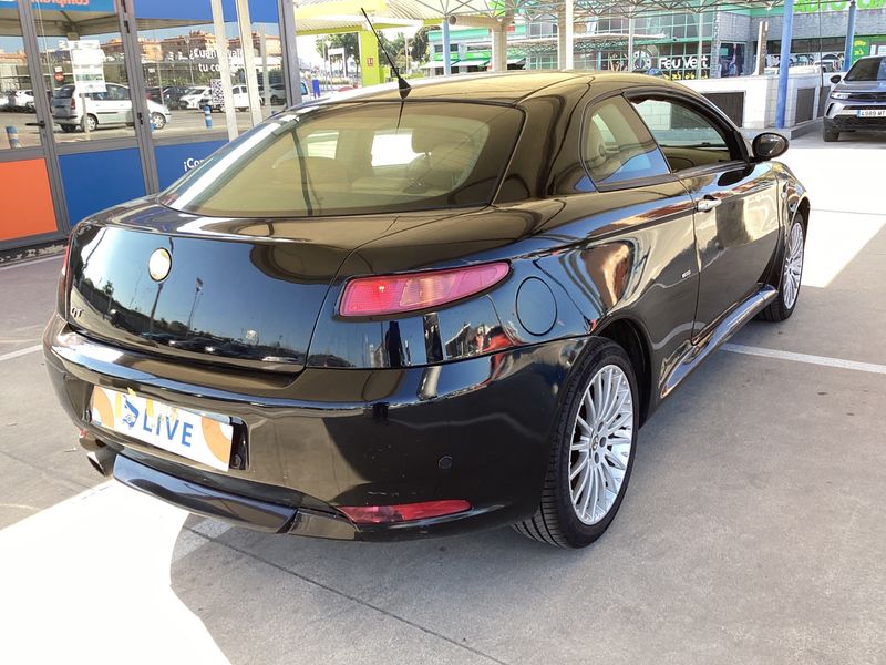 Alfa Romeo Alfa GT 1.9 JTD M-Jet Distinctive — zdjęcie 2