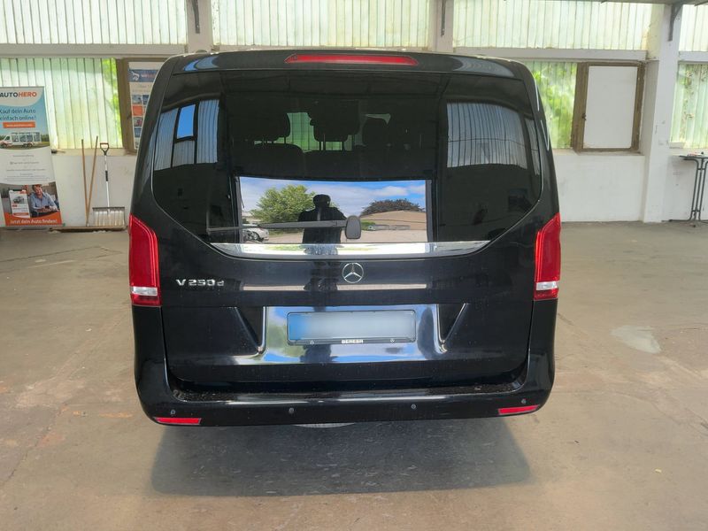 Mercedes-Benz V-Klasse V 250 d extralang BlueTEC Avantgarde Edition — zdjęcie 5