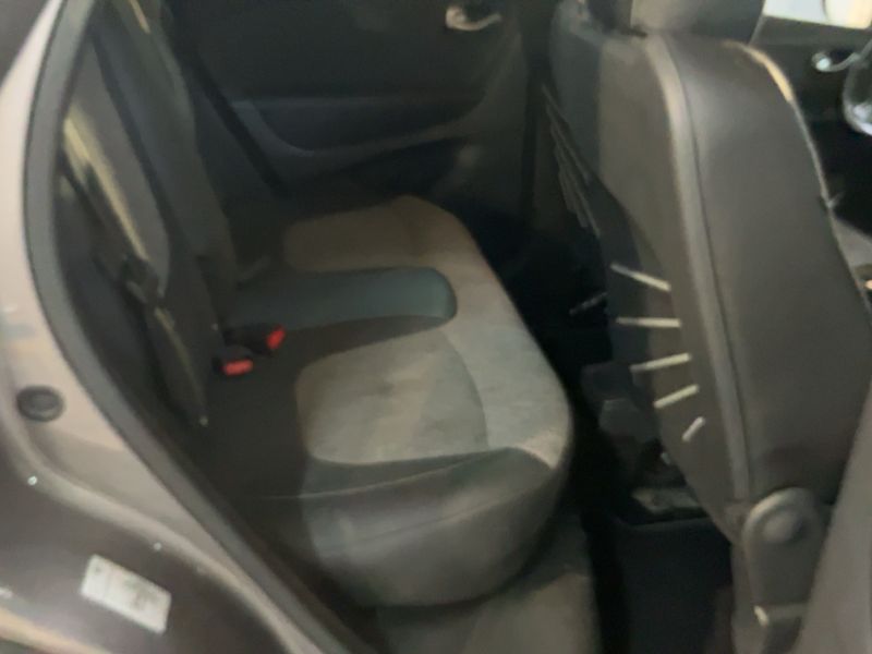 Renault Captur 1.5 dCi Sport Edition — zdjęcie 14