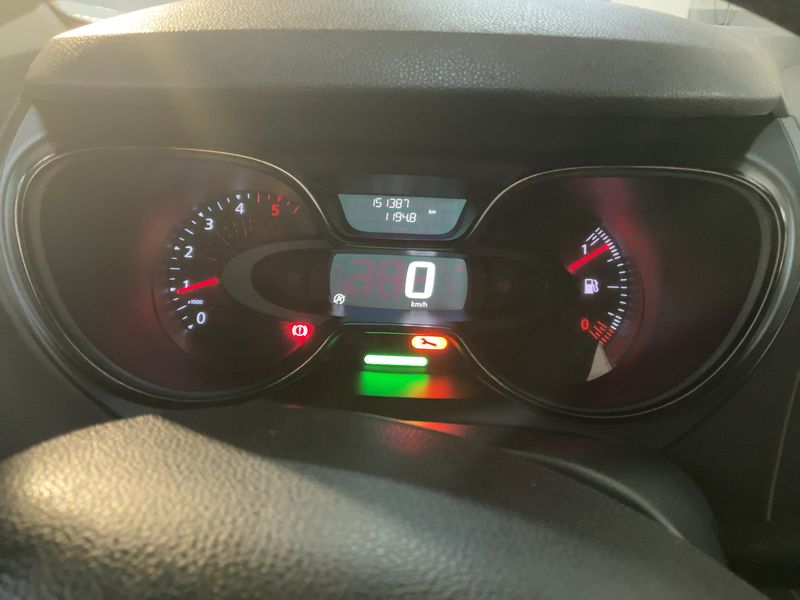 Renault Captur 1.5 dCi Sport Edition — zdjęcie 13
