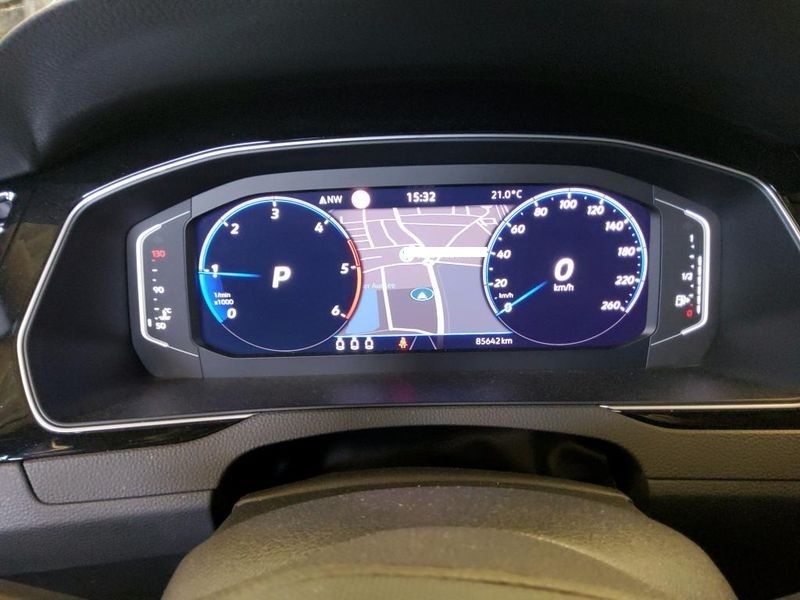 Volkswagen Passat 2.0 TDI Business — zdjęcie 11