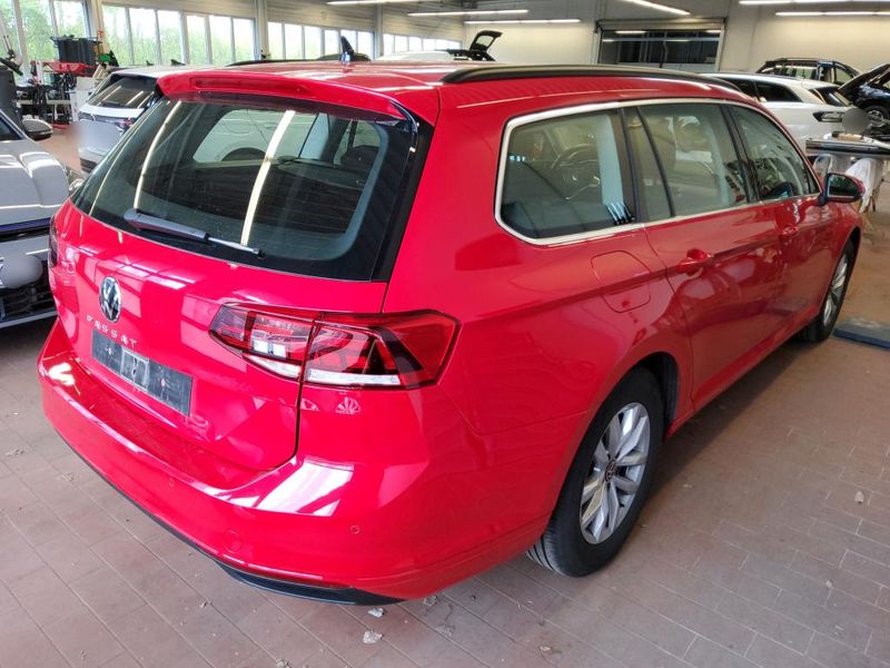 Volkswagen Passat 2.0 TDI Business — zdjęcie 15