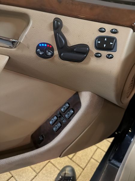 Mercedes-Benz S-Klasse S 320 — zdjęcie 23