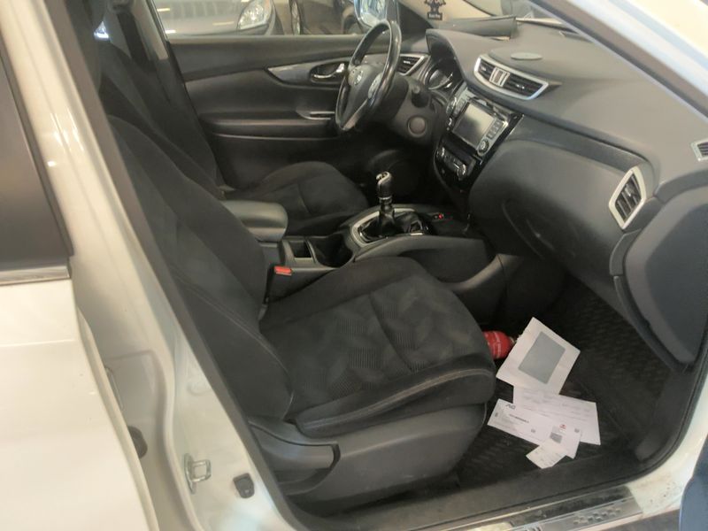 Nissan X-Trail 1.6 dCi 360 — zdjęcie 11