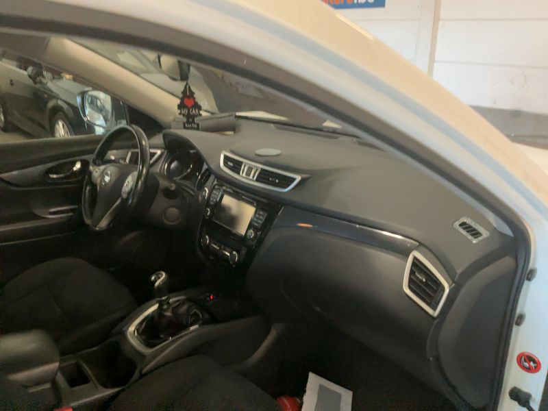 Nissan X-Trail 1.6 dCi 360 — zdjęcie 12