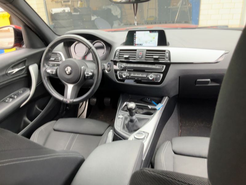 BMW 1er 118i Edition M Sport Shadow 2019 – снимка 18