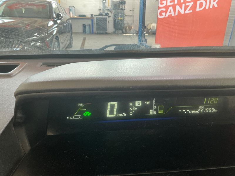 Toyota Prius+ 1.8 Comfort 2014 – снимка 18