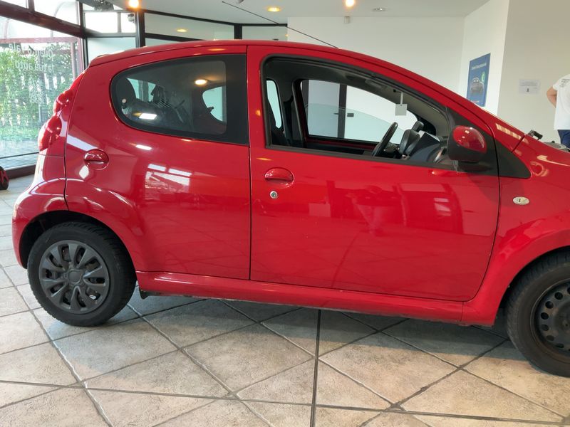 Peugeot 107 1.0 Plasir — zdjęcie 7