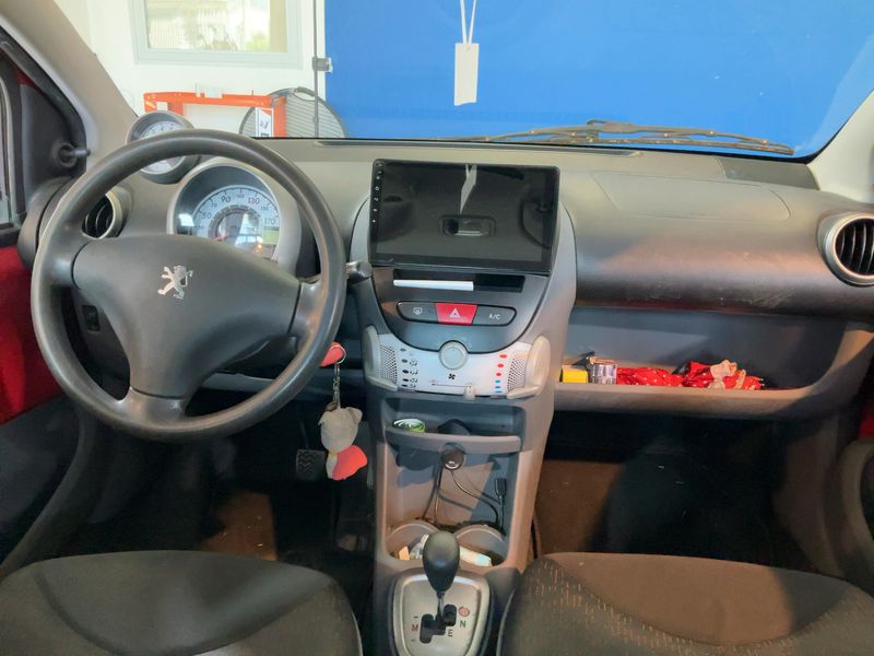 Peugeot 107 1.0 Plasir — zdjęcie 12