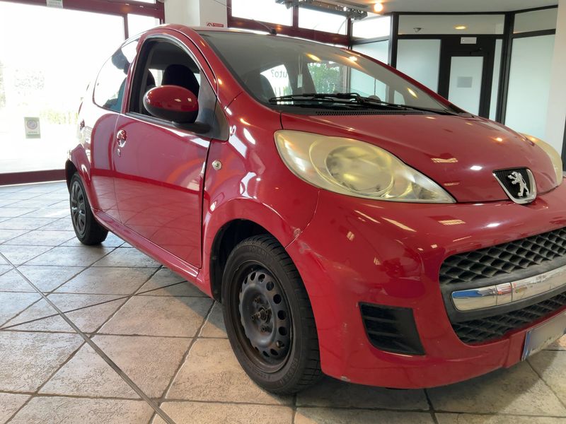 Peugeot 107 1.0 Plasir — zdjęcie 8