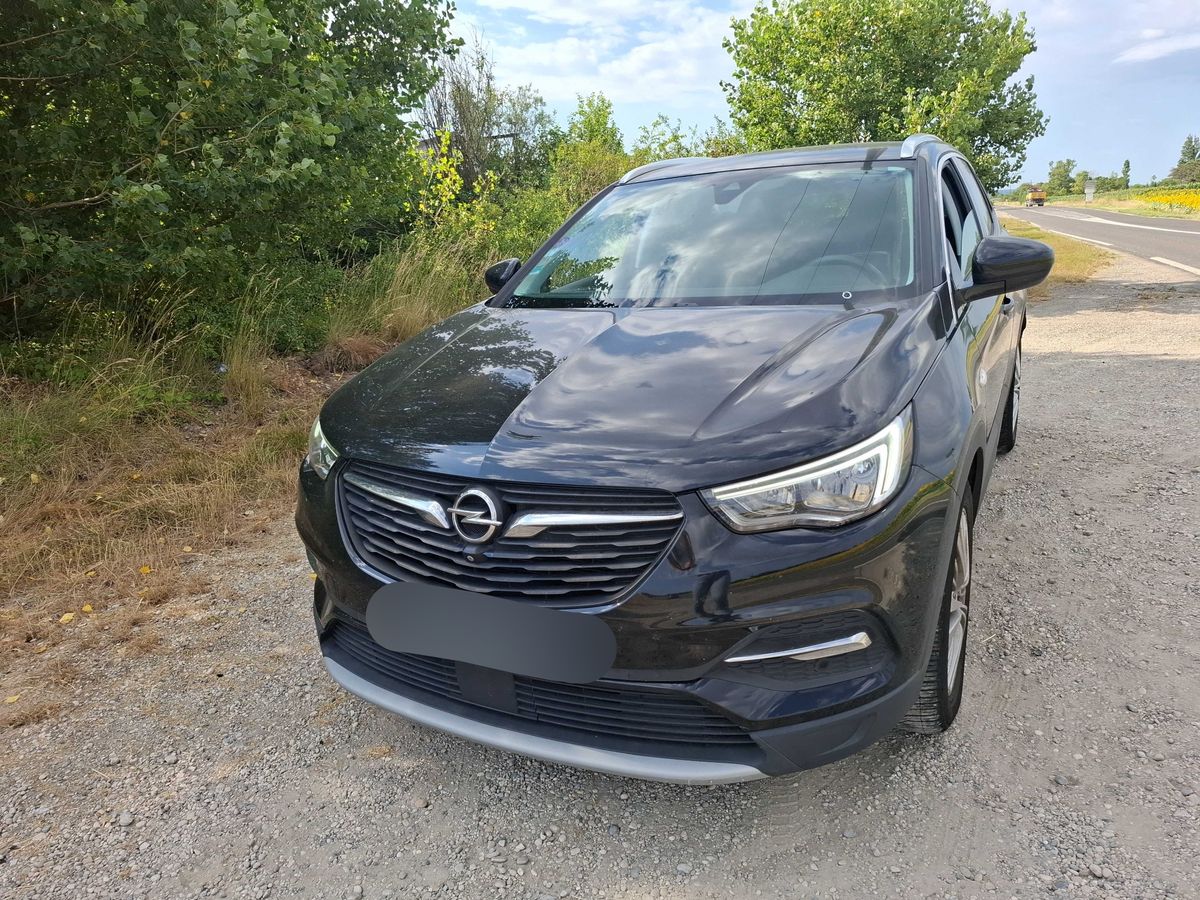 Opel Grandland 2017 — photo 1