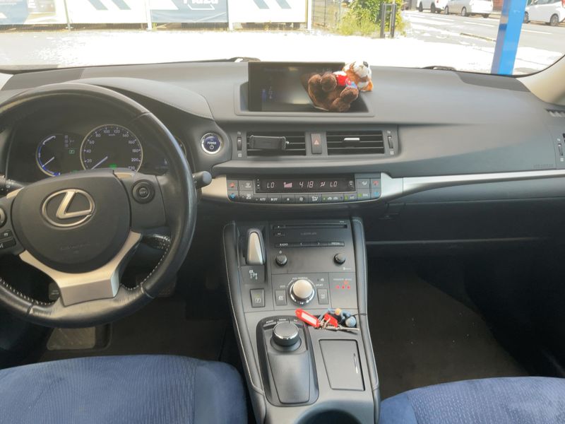 Lexus CT-Serie CT 200h — zdjęcie 12