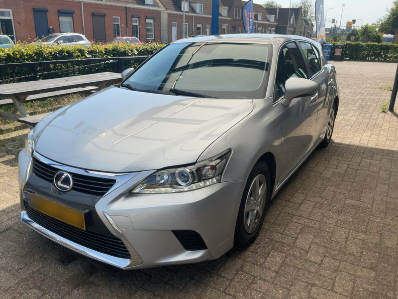 Lexus CT-Serie CT 200h — zdjęcie 2
