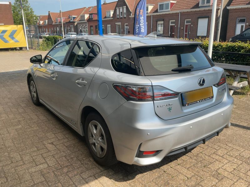 Lexus CT-Serie CT 200h — zdjęcie 3