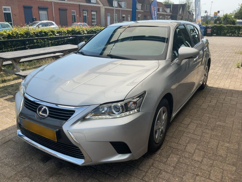 Lexus CT-Serie CT 200h — zdjęcie 1