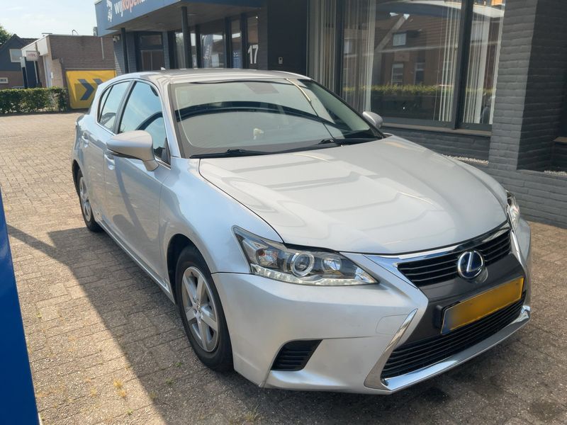Lexus CT-Serie CT 200h — zdjęcie 8