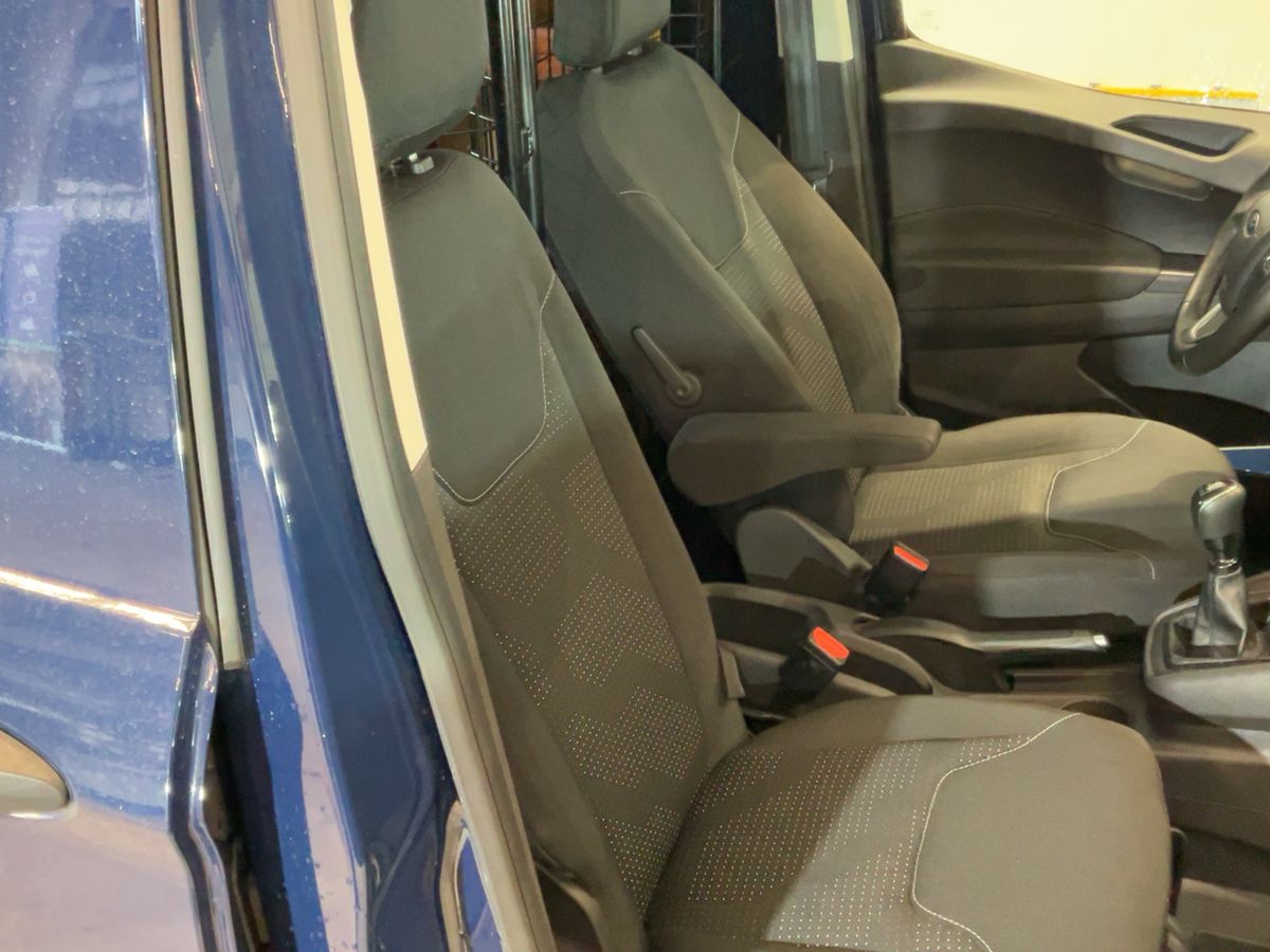 Ford Transit 2022 — photo 21
