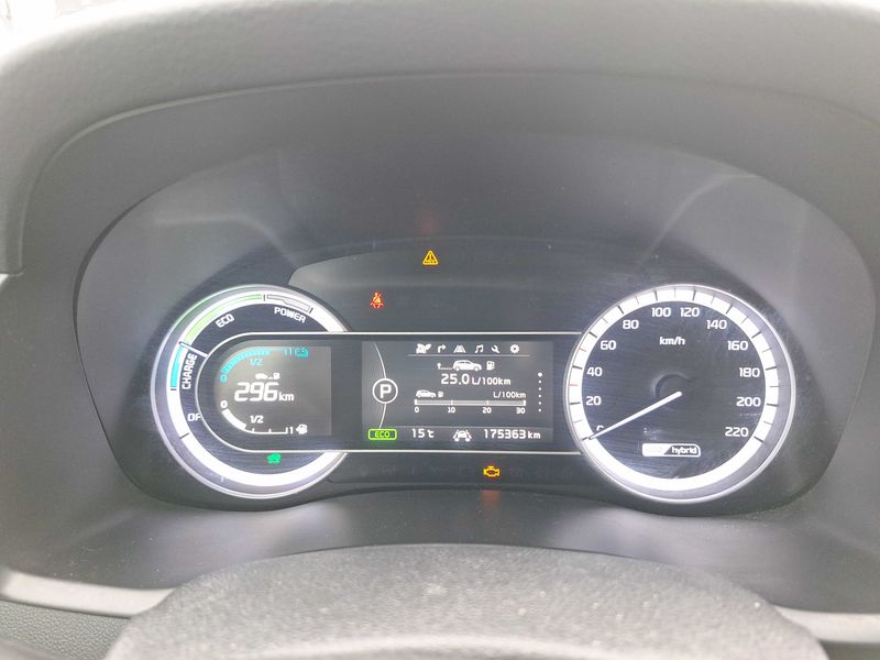 Kia Niro 1.6 Hybrid Premium — zdjęcie 12