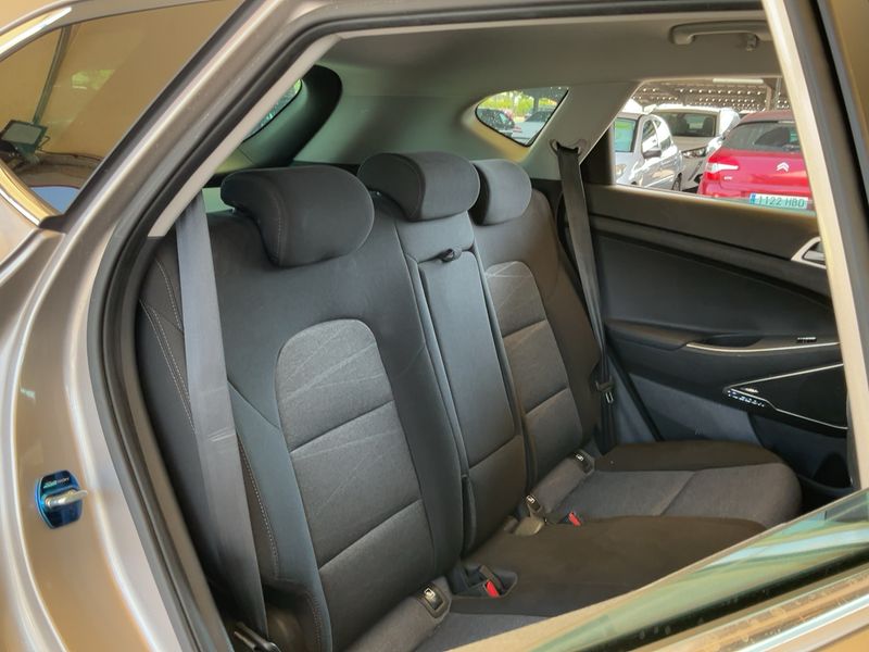 Hyundai Tucson 1.6 CRDi Style 2WD — zdjęcie 14