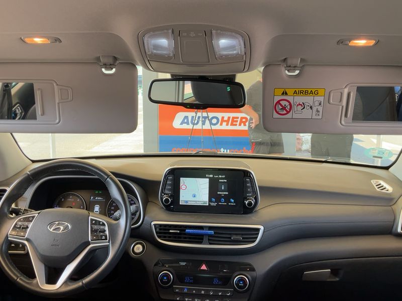 Hyundai Tucson 1.6 CRDi Style 2WD — zdjęcie 12