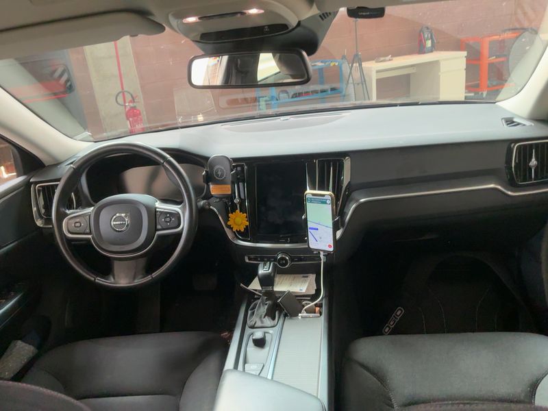 Volvo V60 2.0 D3 Business 2020 – снимка 17