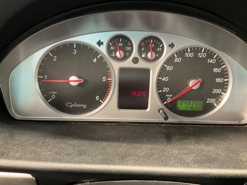 Ford Galaxy 1.9 TDI Trend-X — zdjęcie 4