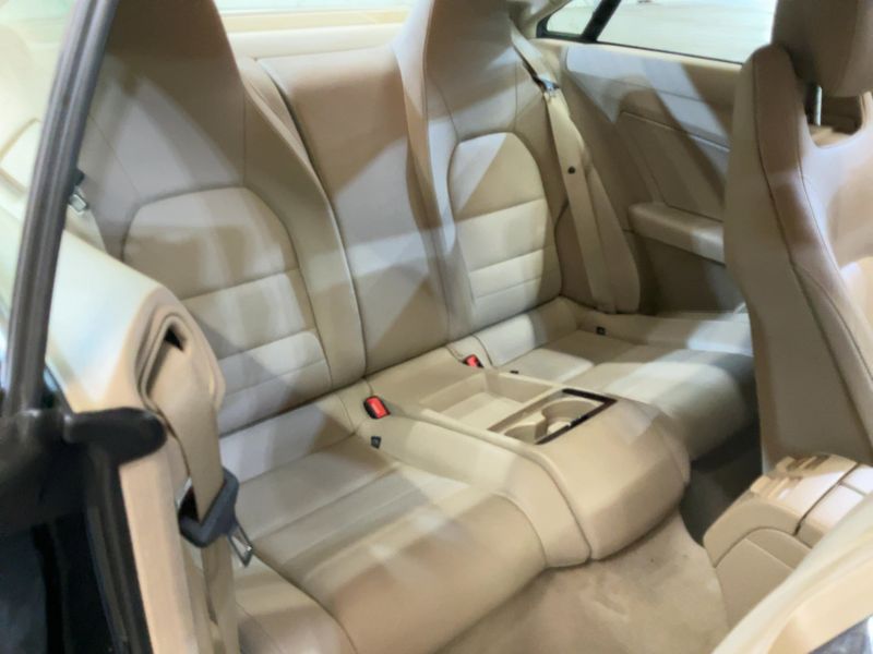 Mercedes-Benz E-Klasse E 350 CGI BlueEfficiency Elegance — zdjęcie 14