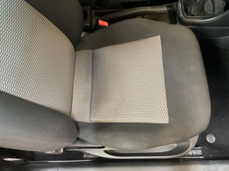 Volkswagen Polo 1.6 TDI Style 2011 – снимка 28