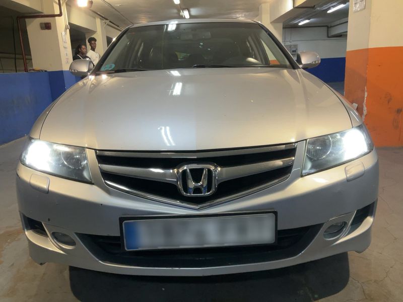 Honda Accord 2.4 VTEC Executive — zdjęcie 9
