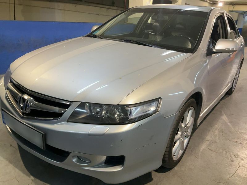 Honda Accord 2.4 VTEC Executive — zdjęcie 2