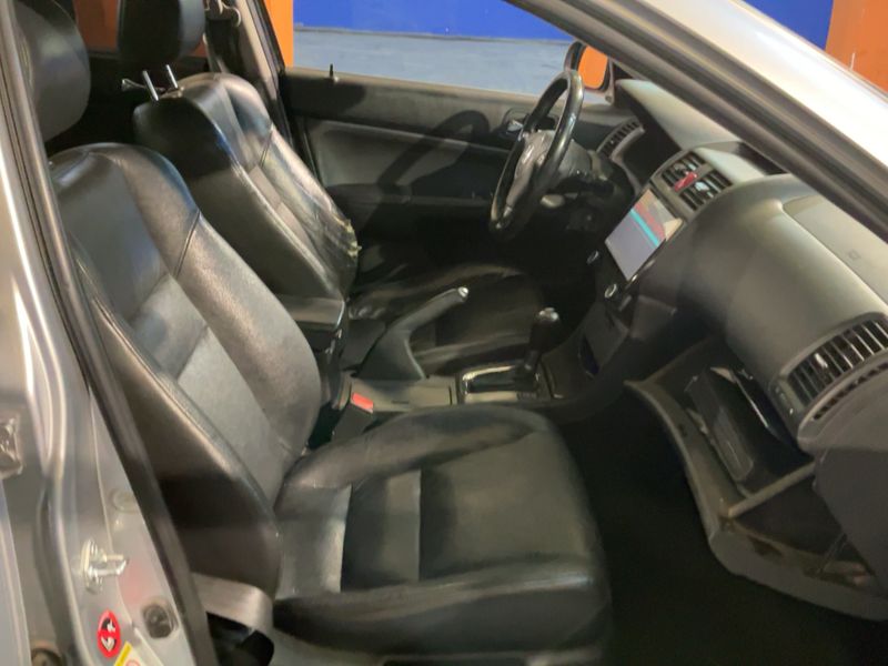 Honda Accord 2.4 VTEC Executive — zdjęcie 11
