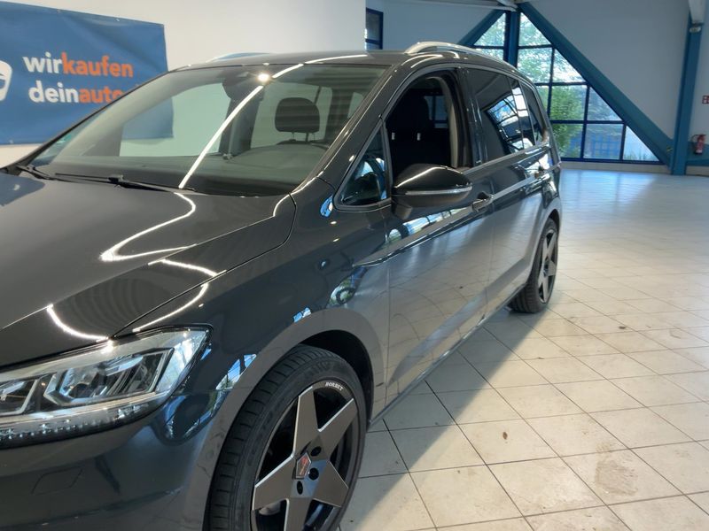 Volkswagen Touran 2.0 TDI IQ.DRIVE — zdjęcie 2