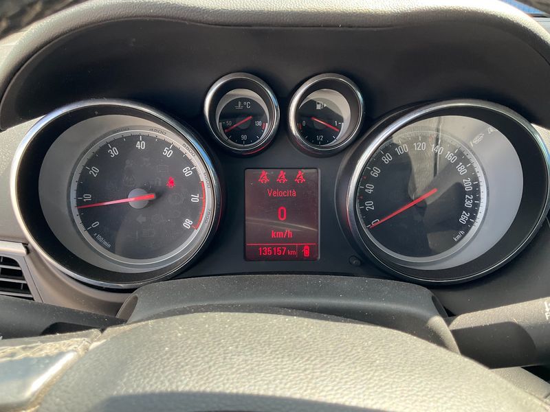 Opel Zafira Tourer 1.6 Turbo Elective — zdjęcie 13