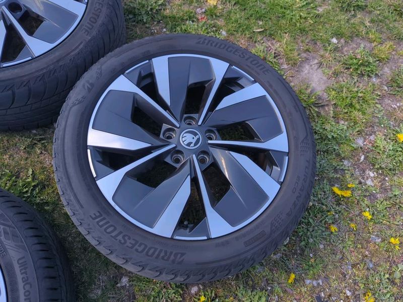 Skoda Karoq 2.0 TDI Tour — zdjęcie 25