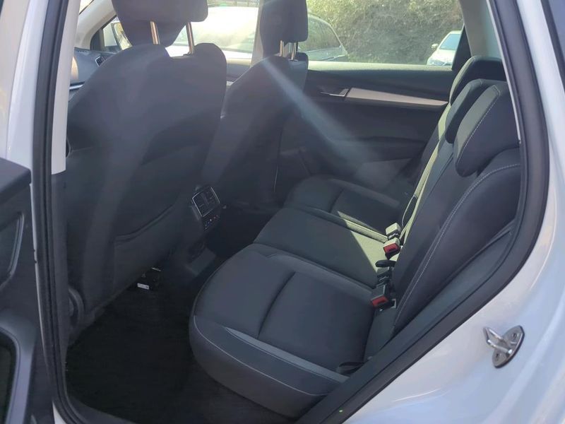 Skoda Karoq 2.0 TDI Tour — zdjęcie 13