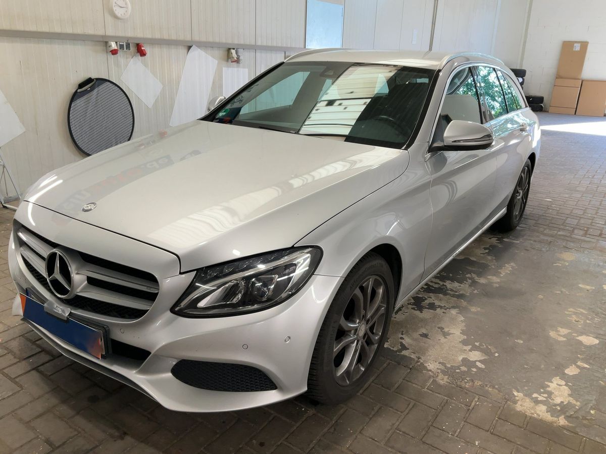 Mercedes-Benz C-Klasse 2016 — photo 1