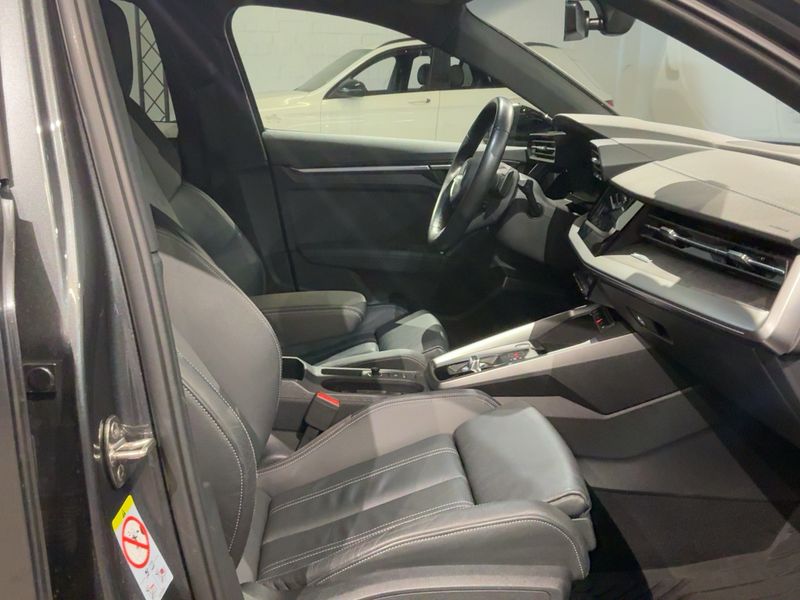 Audi A3 Sportback 45 TFSIe S line — zdjęcie 11