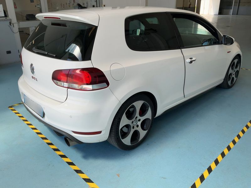 Volkswagen Golf VI 2.0 TSI GTI — zdjęcie 6
