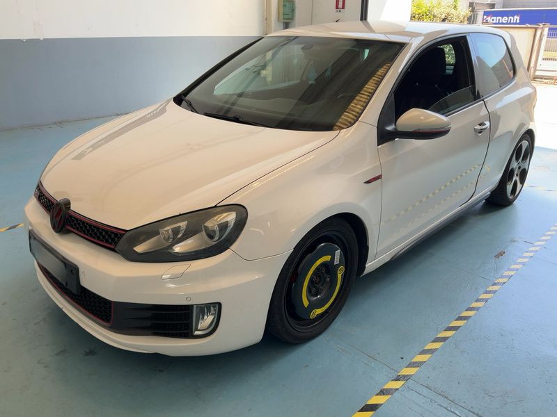 Volkswagen Golf VI 2.0 TSI GTI