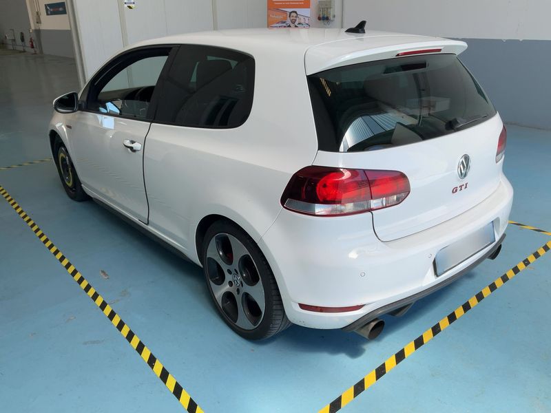 Volkswagen Golf VI 2.0 TSI GTI — zdjęcie 3