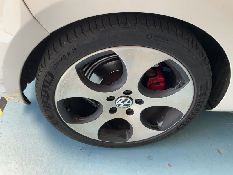 Volkswagen Golf VI 2.0 TSI GTI 2009 – снимка 9