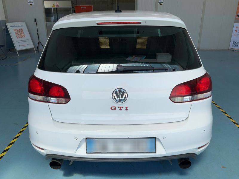 Volkswagen Golf VI 2.0 TSI GTI — zdjęcie 5