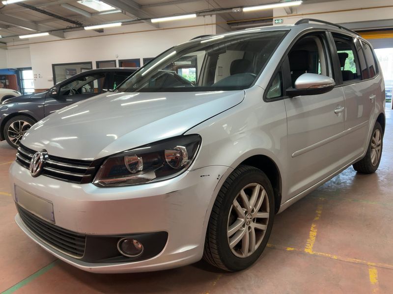 Volkswagen Touran 1.6 TDI Advance — zdjęcie 2